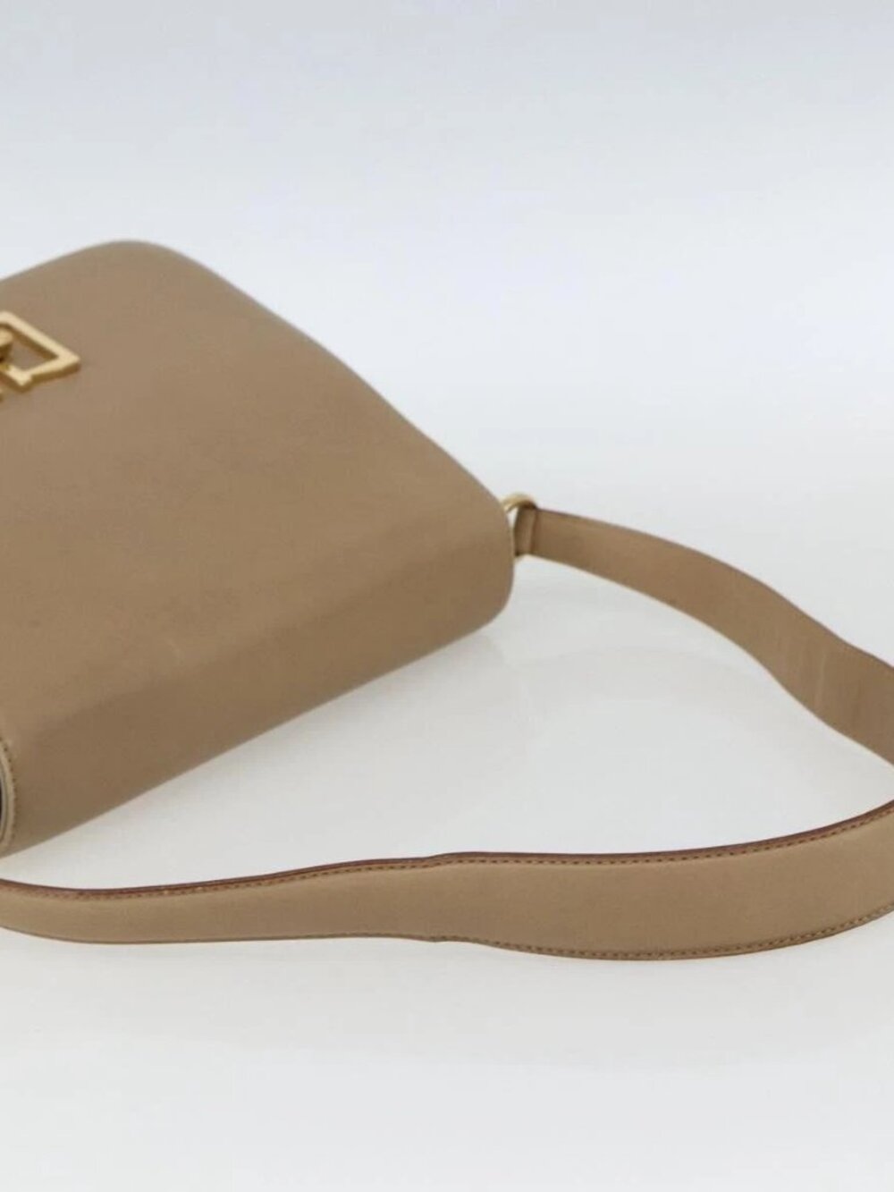 Salvatore Ferragamo Shoulder Bag Leather Beige Gold Auth 157525V - Picture 7 of 16
